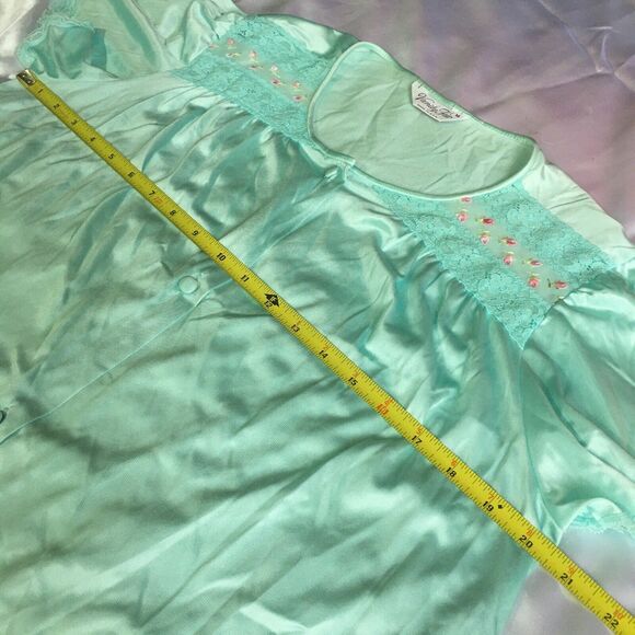 Vintage Vanity Fair Green Satin Pajama Top Button Up Nylon Made In USA Medium - Picture 6 of 11